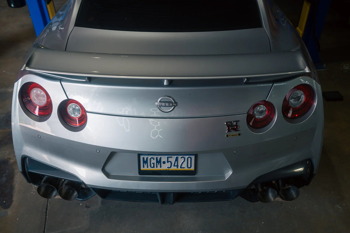Nissan GTR R35 نظام كورساترونك