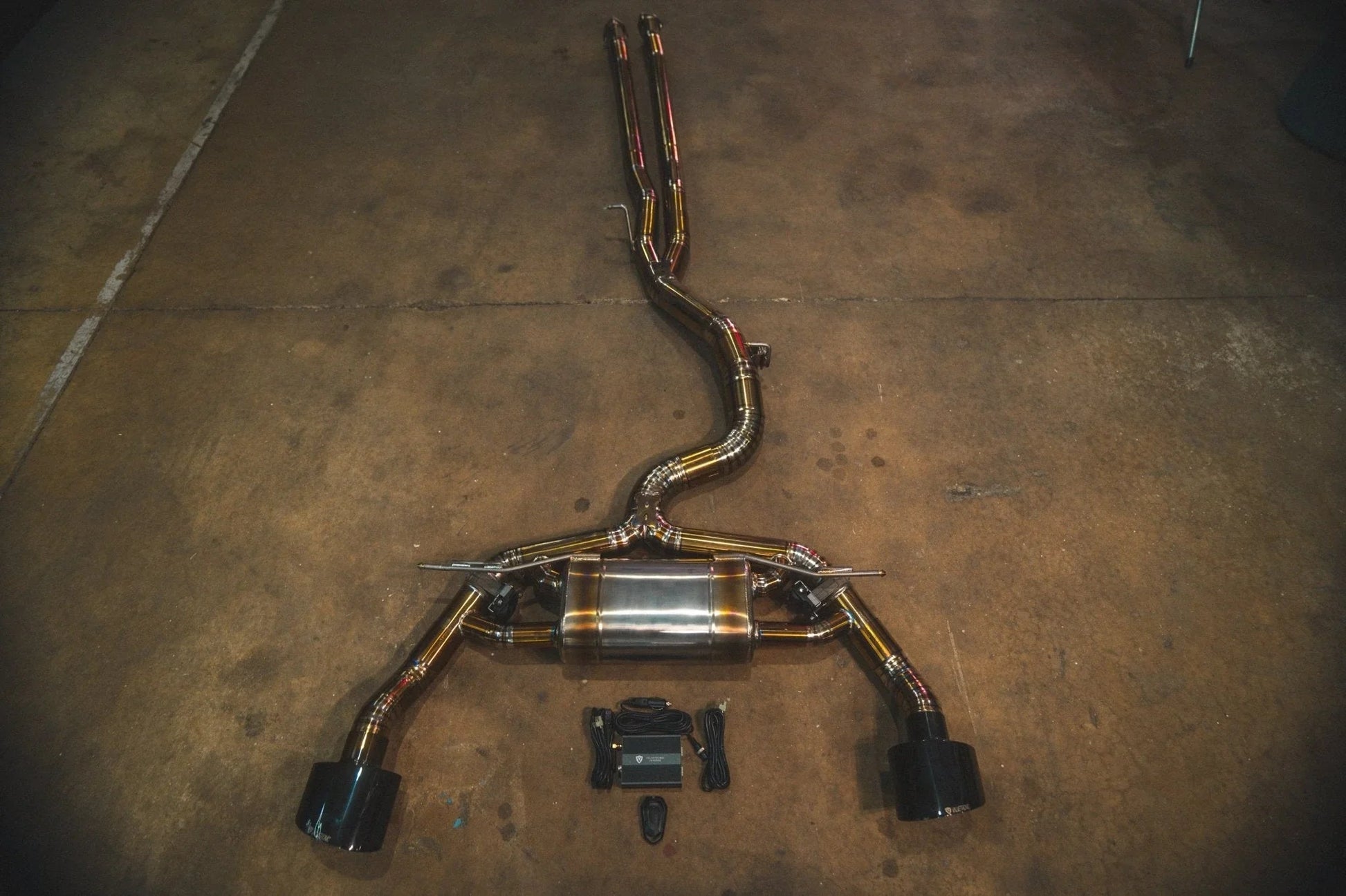 Audi MK4 RS3 كات باك كورساترونك الإلكتروني - Corsatronic Exhausts