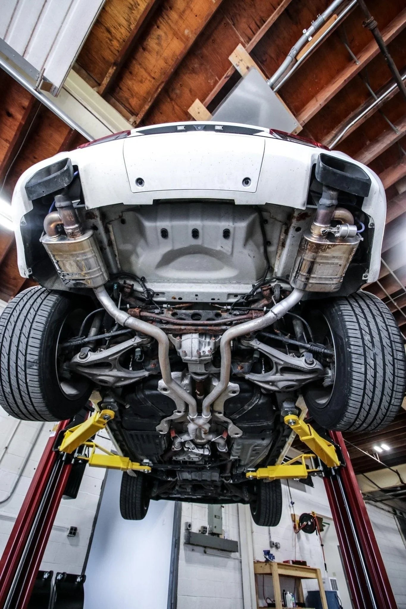 دبة كورسا الاصدار العريض مع كامل ملحقات التشغيل - Corsatronic Exhausts