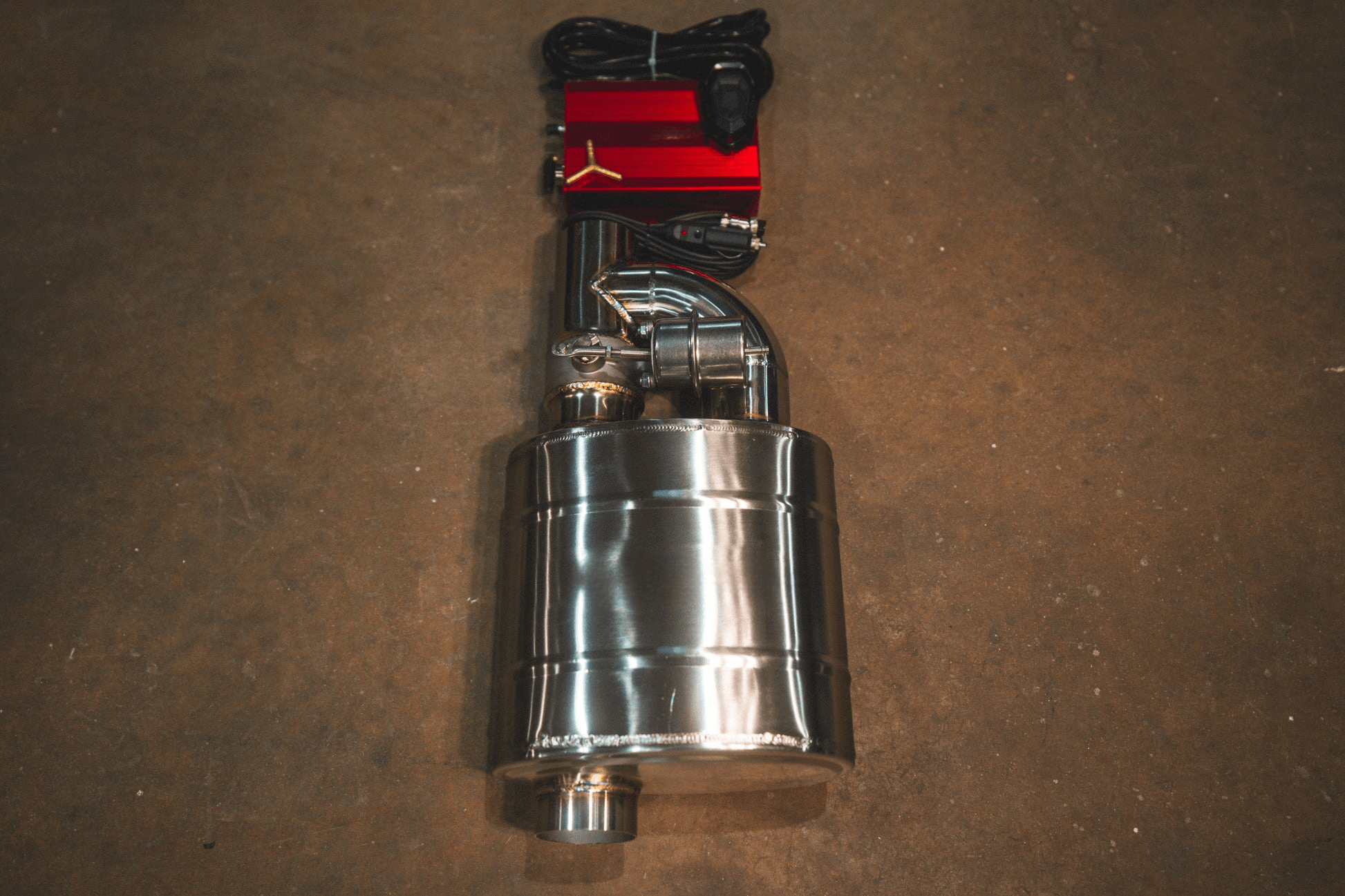 دبه كورسا الالكترونية مع كامل ملجقات التشغيل - Corsatronic Exhausts