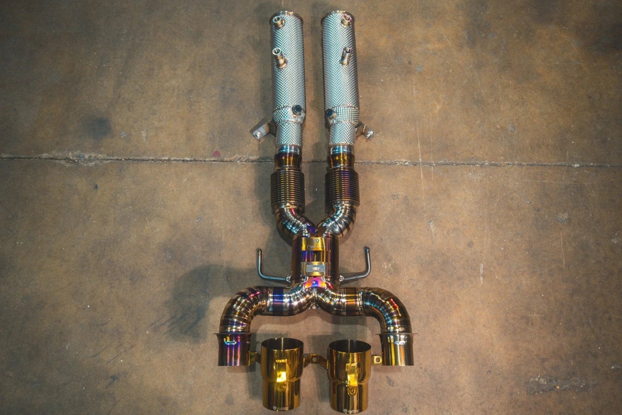Mclaren Artura F1 نظام كورساترونك - Corsatronic Exhausts